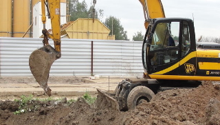 Выкопать яму экскаватором в Саяногорске от 931 руб. - 2Землекопа-Снг